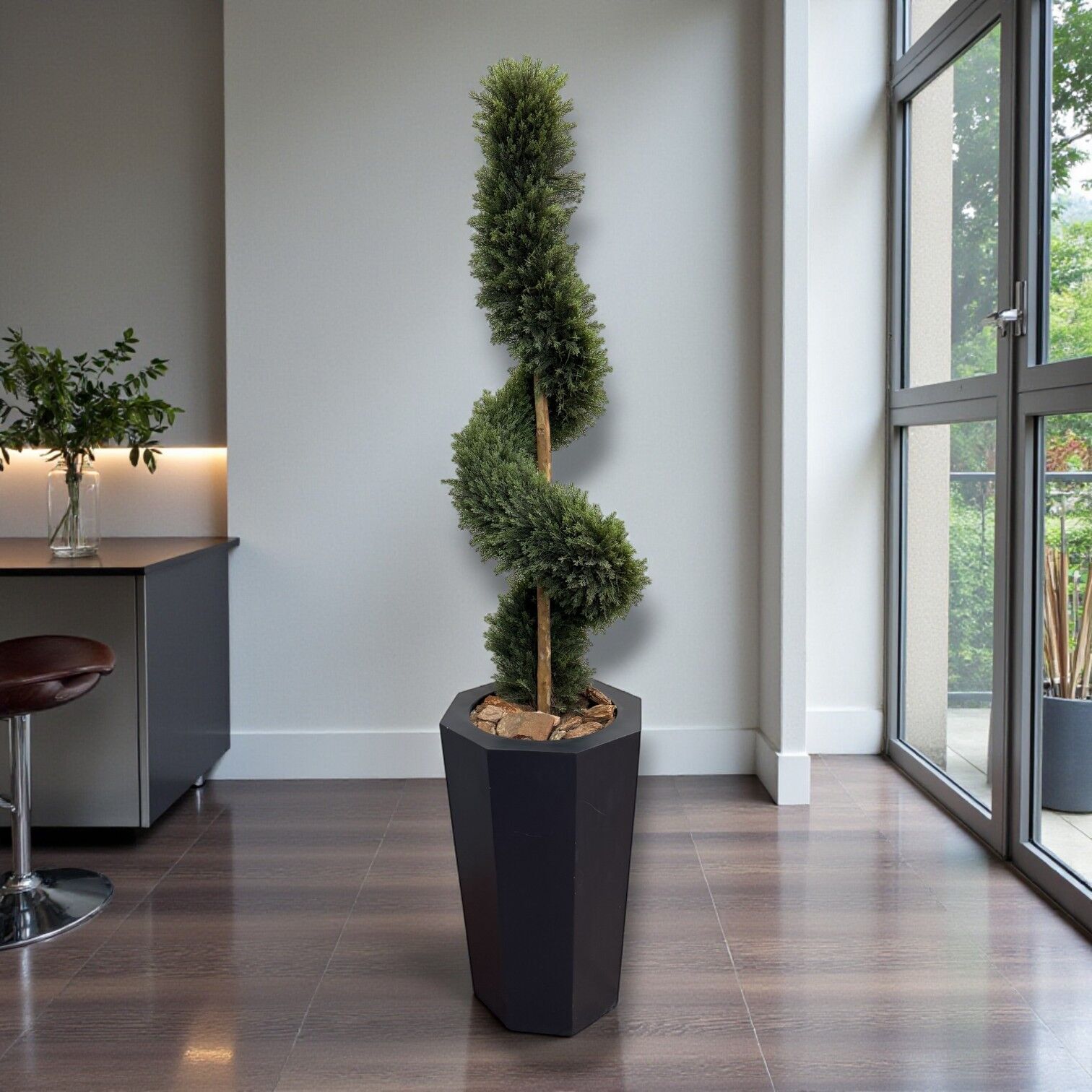 Cypress Topiary Saksılı Cypress Topiary Saksılı